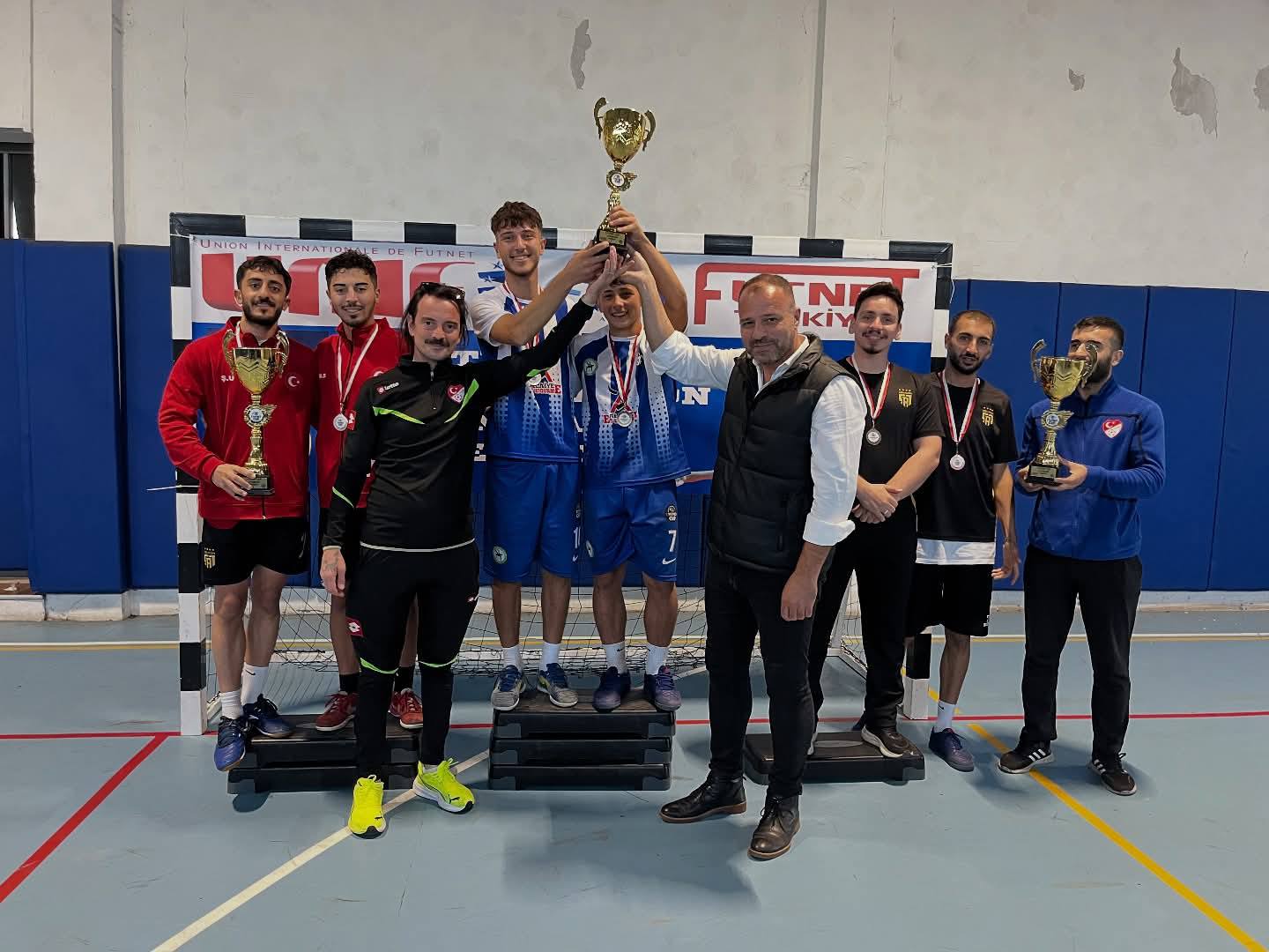 T-Futnet Cup Trabzon Etabı ile Tepük ve Futnet Paneli Avrasya Üniversitesi'nde düzenlendi.